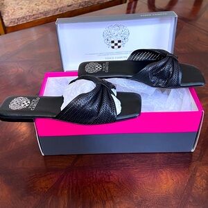 Vince Camuto Black Slip-on Super Cute Sandals 7.5